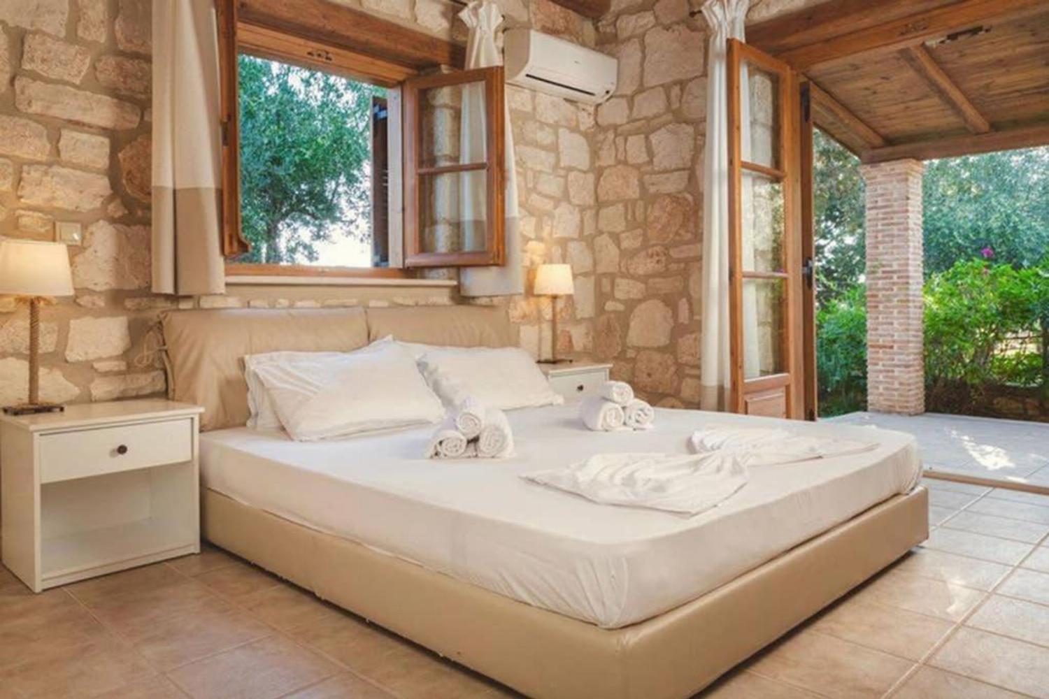Aloni Villa