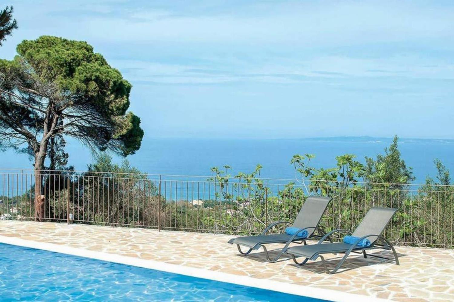 Villa Aloni